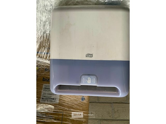 Pallet met div tork dispensers - afbeelding 2 van  3