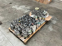 Pallet met diverse autolakken - afbeelding 2 van  5