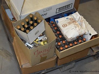 Pallet met diverse dranken, o.a. 24x miniatuur fles martini bianco, 12x miniatuur fles cognac martell v.s.o.p., doos jack daniel's - afbeelding 2 van  3