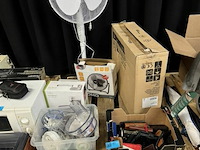 Pallet met diverse goederen - afbeelding 1 van  9