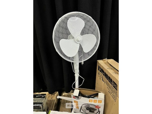 Pallet met diverse goederen - afbeelding 7 van  9