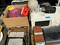 Pallet met diverse goederen - afbeelding 1 van  8