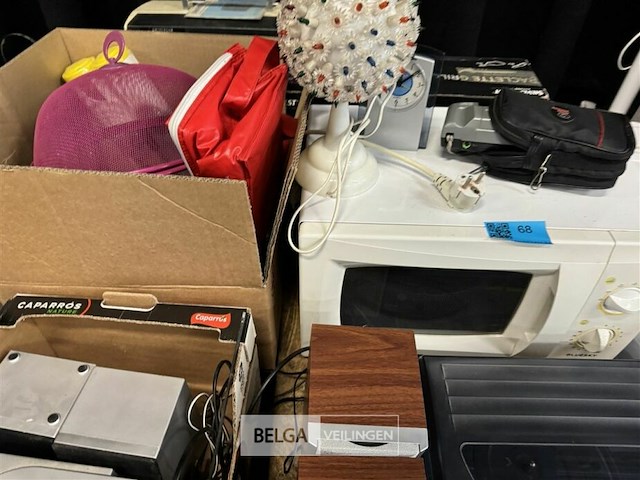 Pallet met diverse goederen - afbeelding 4 van  8