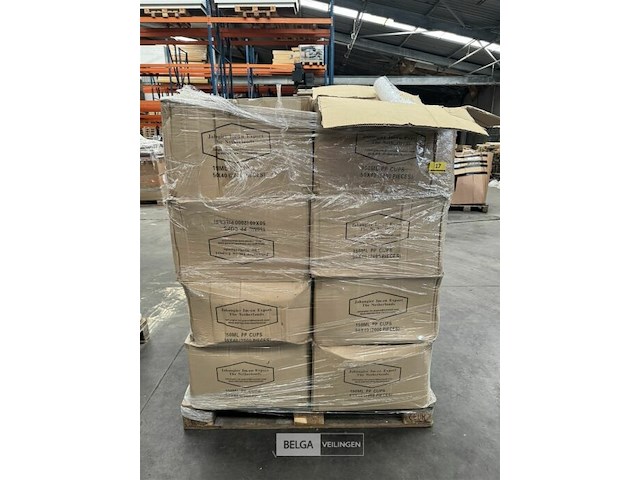 Pallet met inhoud bekertjes - afbeelding 1 van  8