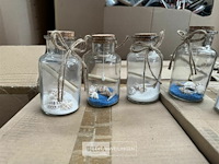 Pallet met inhoud deco vaasjes met schelpen - afbeelding 3 van  7