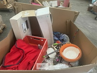 Pallet met inhoud diverse consumenten goederen - afbeelding 3 van  7