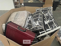 Pallet met inhoud diverse consumenten goederen - afbeelding 4 van  6