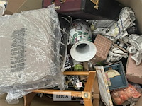 Pallet met inhoud diverse consumenten goederen - afbeelding 6 van  6
