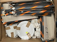 Pallet met inhoud diverse consumenten goederen - afbeelding 6 van  7