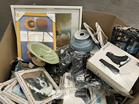 Pallet met inhoud diverse consumenten goederen - afbeelding 5 van  5