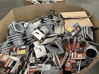 Pallet met inhoud diverse consumenten goederen - afbeelding 4 van  4