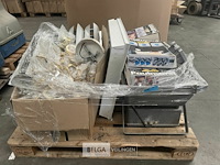 Pallet met inhoud diverse verliochting - afbeelding 2 van  7
