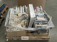 Pallet met inhoud diverse verliochting - afbeelding 3 van  7
