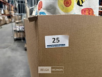 Pallet met inhoud ongecontroleerde goederen - afbeelding 2 van  8