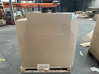 Pallet met inhoud ongecontroleerde goederen - afbeelding 3 van  8
