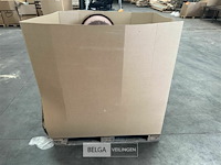 Pallet met inhoud ongecontroleerde goederen