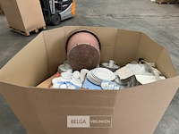 Pallet met inhoud ongecontroleerde goederen - afbeelding 7 van  7