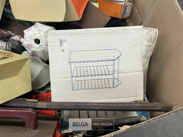 Pallet met inhoud ongecontroleerde goederen - afbeelding 8 van  8