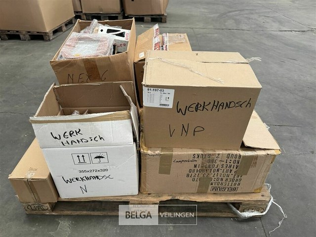 Pallet met inhoud ongecontroleerde goederen - afbeelding 9 van  9
