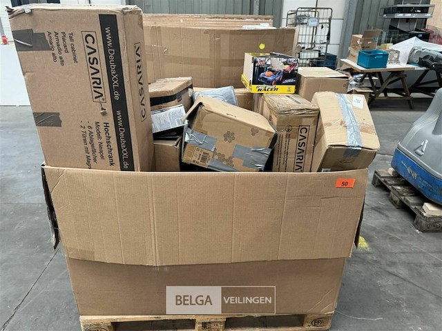 Pallet met inhoud ongecontroleerde retour goederen - afbeelding 2 van  4