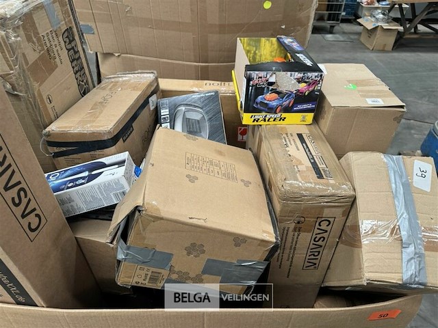 Pallet met inhoud ongecontroleerde retour goederen - afbeelding 3 van  4