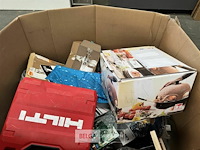 Pallet met inhoud ongecontroleerde retour goederen - afbeelding 4 van  6