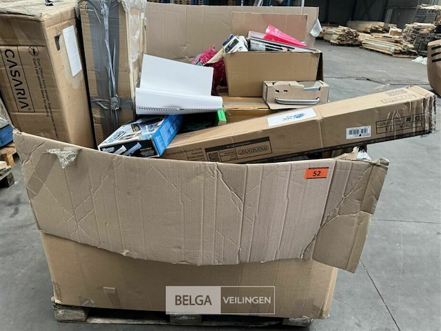 Pallet met inhoud ongecontroleerde retour goederen - afbeelding 2 van  7