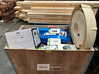 Pallet met inhoud ongecontroleerde retour goederen - afbeelding 1 van  6