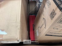 Pallet met inhoud ongecontroleerde retour goederen - afbeelding 3 van  5