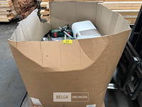 Pallet met inhoud ongecontroleerde retour goederen - afbeelding 1 van  5