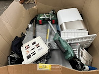 Pallet met inhoud ongecontroleerde retour goederen - afbeelding 2 van  5