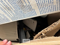 Pallet met inhoud ongecontroleerde retour goederen - afbeelding 4 van  4