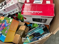 Pallet met inhoud ongecontroleerde retour goederen - afbeelding 4 van  5