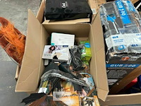 Pallet met inhoud ongecontroleerde retour goederen - afbeelding 3 van  6