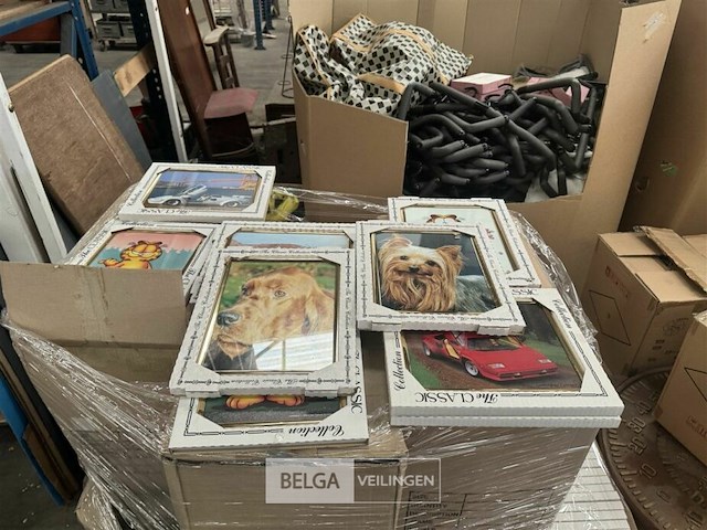 Pallet met inhoud verschillende foto kaders ± 160 stuks - afbeelding 10 van  15