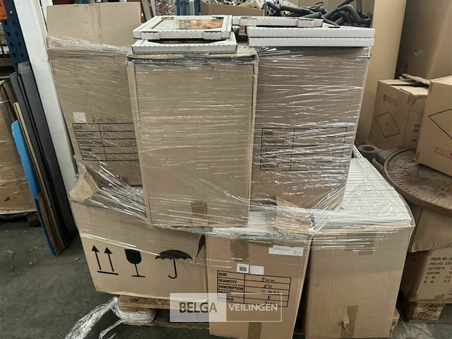 Pallet met inhoud verschillende foto kaders ± 160 stuks - afbeelding 11 van  15