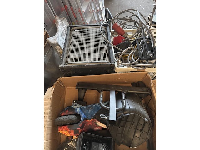 Pallet met inhoud - afbeelding 5 van  8