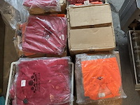 Pallet met inhoud - afbeelding 1 van  6