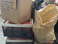 Pallet met inhoud - afbeelding 2 van  6