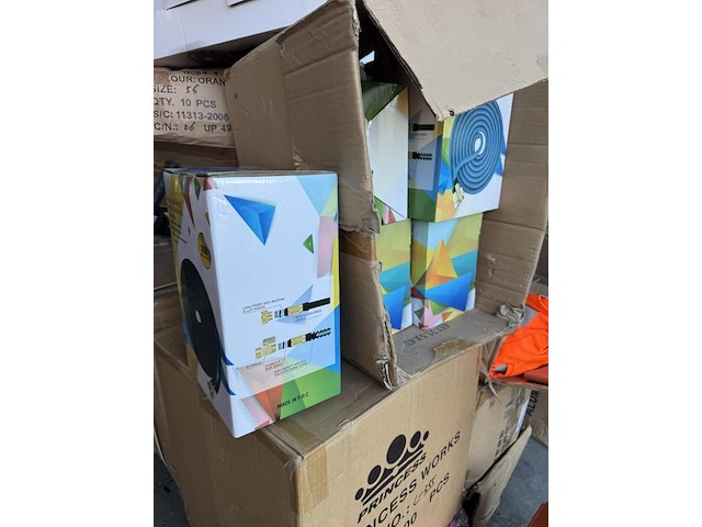 Pallet met inhoud - afbeelding 5 van  6