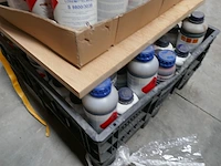 Pallet met kleurbeits - afbeelding 6 van  6