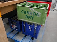 Pallet met leeggoed - afbeelding 2 van  4