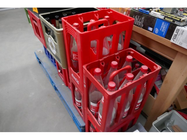 Pallet met leeggoed - afbeelding 3 van  4