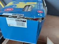 Pallet met opzetranden + zeer voorname partij bureelgerief - afbeelding 3 van  17