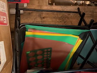 Pallet met opzetranden + zeer voorname partij bureelgerief - afbeelding 16 van  17