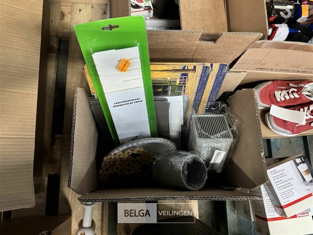 Pallet met schoonmaakartikelen - afbeelding 6 van  7