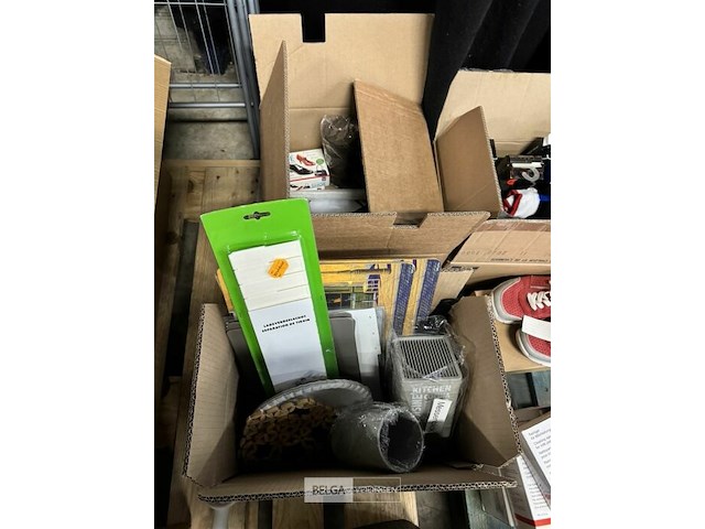 Pallet met schoonmaakartikelen - afbeelding 7 van  7