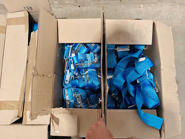 Pallet met spanriemen loadlok - afbeelding 2 van  6