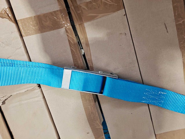 Pallet met spanriemen loadlok - afbeelding 4 van  6
