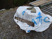 Pallet met tegels, friesen of plinten - afbeelding 2 van  2